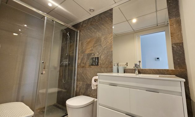 Herverkoop - Vrijstaande woning / Villa -
Torrevieja