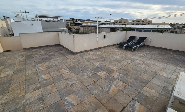 Herverkoop - Vrijstaande woning / Villa -
Torrevieja