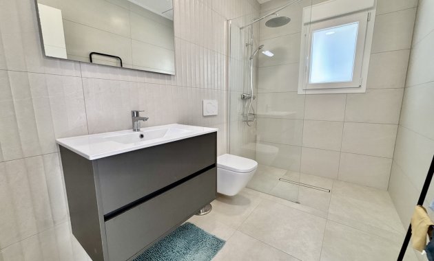 Neue Gebäude - Freistehend / Villa -
Benijofar