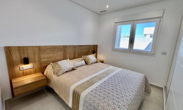 Neue Gebäude - Freistehend / Villa -
Benijofar