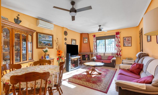 Herverkoop - Vrijstaande woning / Villa -
Bigastro