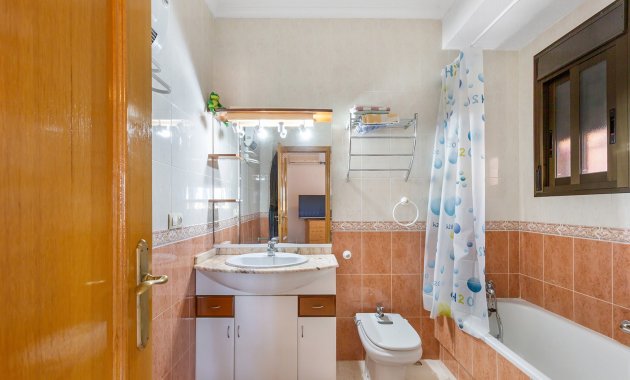 Herverkoop - Vrijstaande woning / Villa -
Bigastro