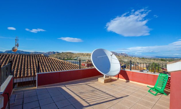 Herverkoop - Vrijstaande woning / Villa -
Bigastro