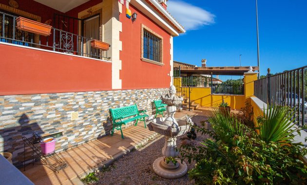 Herverkoop - Vrijstaande woning / Villa -
Bigastro