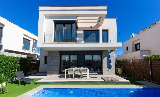 Revente - Détaché / Villa -
Orihuela - Entre Naranjos Vistabella Golf