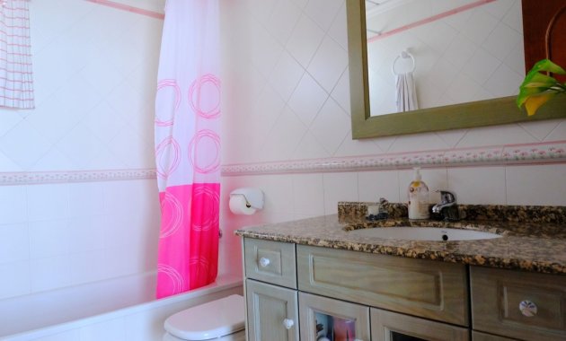 Resale - Finca   -
Orihuela