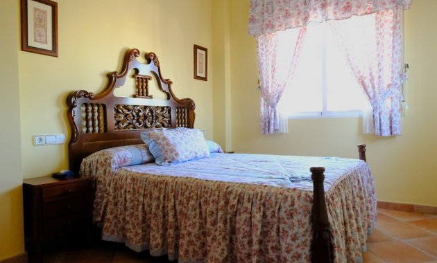 Resale - Finca   -
Orihuela