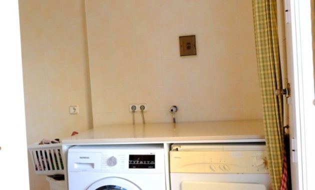 Resale - Finca   -
Orihuela