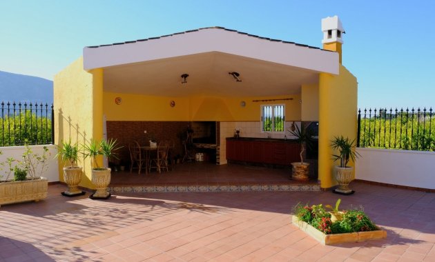 Resale - Finca   -
Orihuela