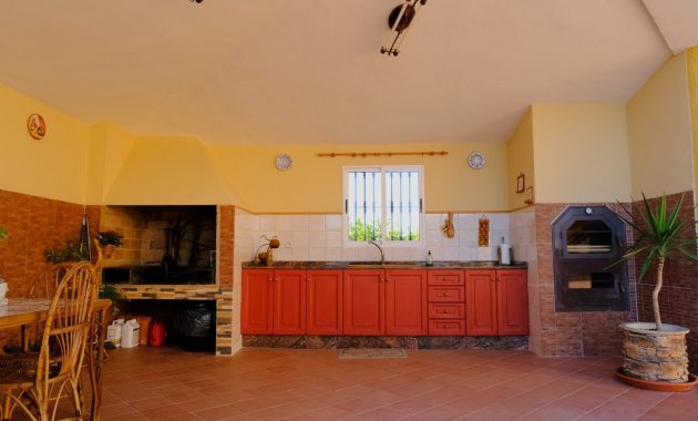 Resale - Finca   -
Orihuela