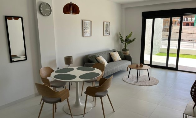 Herverkoop - Appartement - Begane grond -
San Miguel de Salinas