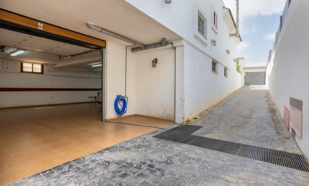 Wiederverkauf - Freistehend / Villa -
Los Montesinos - La Herrada