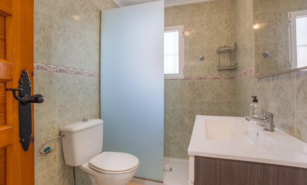 Herverkoop - Vrijstaande woning / Villa -
Torrevieja - Urbanización San Luis