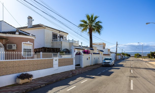 Herverkoop - Vrijstaande woning / Villa -
Torrevieja - Urbanización San Luis