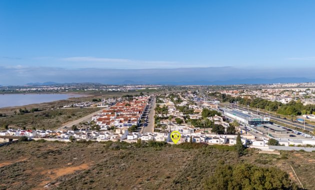 Herverkoop - Vrijstaande woning / Villa -
Torrevieja - Urbanización San Luis