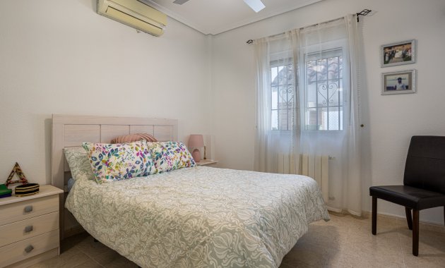 Herverkoop - Vrijstaande woning / Villa -
Bigastro - Villas Andrea