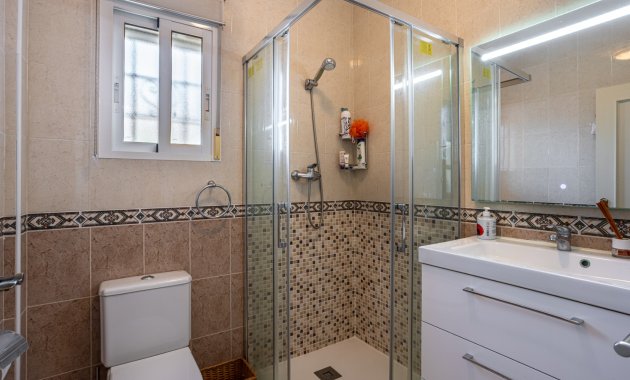 Herverkoop - Vrijstaande woning / Villa -
Bigastro - Villas Andrea