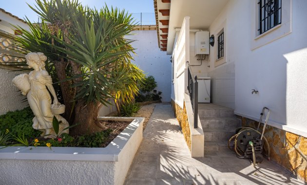 Herverkoop - Vrijstaande woning / Villa -
Bigastro - Villas Andrea