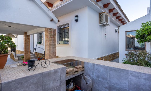 Herverkoop - Vrijstaande woning / Villa -
Bigastro - Villas Andrea