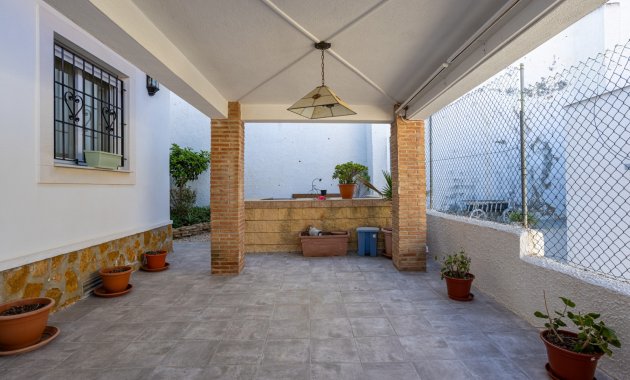 Herverkoop - Vrijstaande woning / Villa -
Bigastro - Villas Andrea