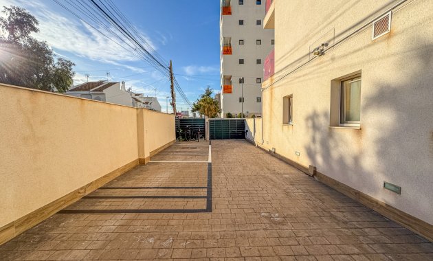 Herverkoop - Appartement -
Torrevieja - Nueva Torrevieja