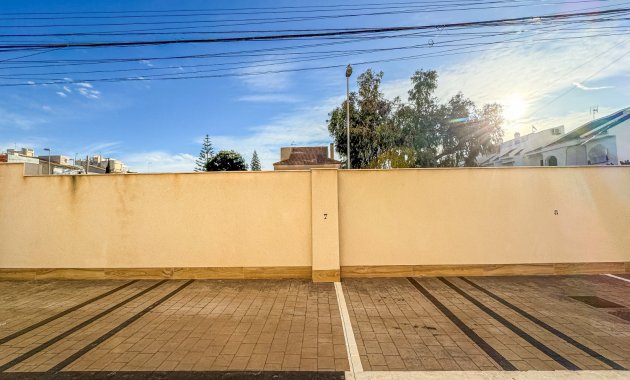 Herverkoop - Appartement -
Torrevieja - Nueva Torrevieja