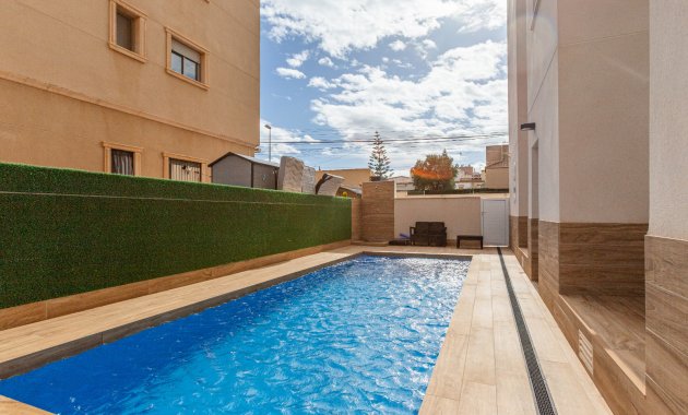 Herverkoop - Appartement -
Torrevieja - Nueva Torrevieja