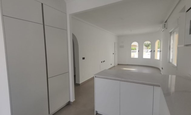 Herverkoop - Vrijstaande woning / Villa -
Algorfa - Lo Crispin