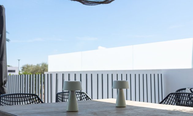 Herverkoop - Geschakelde Villa -
Dolores