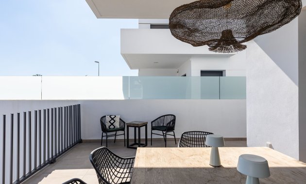 Herverkoop - Geschakelde Villa -
Dolores