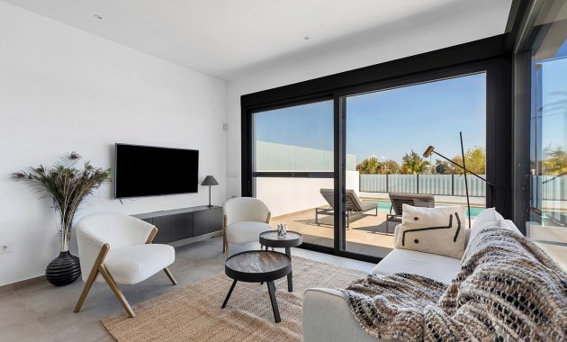 Herverkoop - Geschakelde Villa -
Dolores