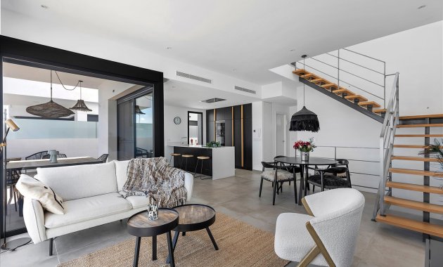 Herverkoop - Geschakelde Villa -
Dolores