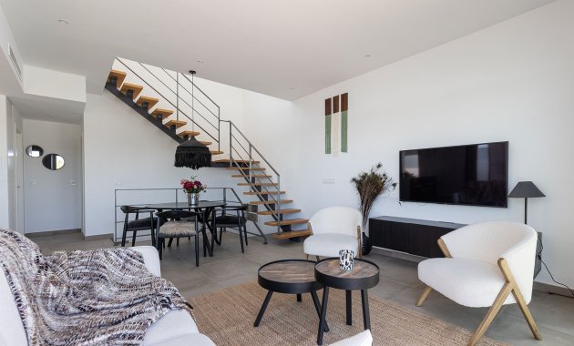 Herverkoop - Geschakelde Villa -
Dolores