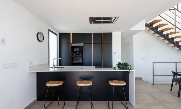 Herverkoop - Geschakelde Villa -
Dolores