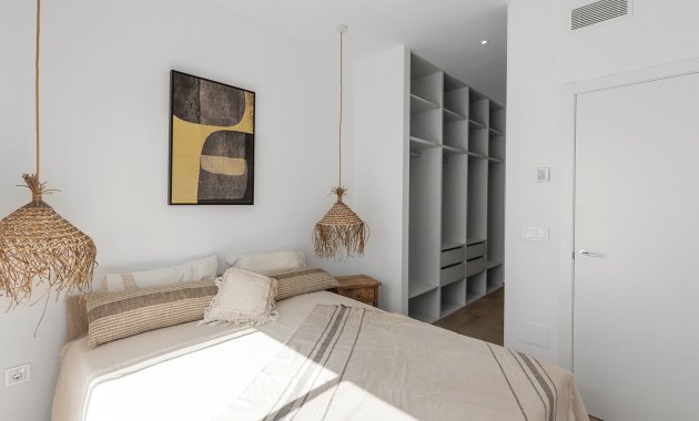 Herverkoop - Geschakelde Villa -
Dolores