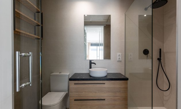 Herverkoop - Geschakelde Villa -
Dolores