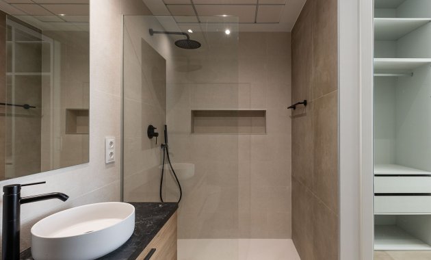 Herverkoop - Geschakelde Villa -
Dolores