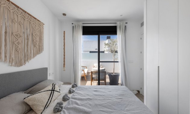 Herverkoop - Geschakelde Villa -
Dolores