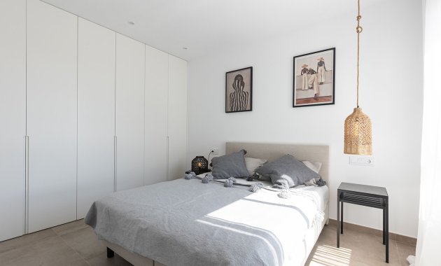 Herverkoop - Geschakelde Villa -
Dolores