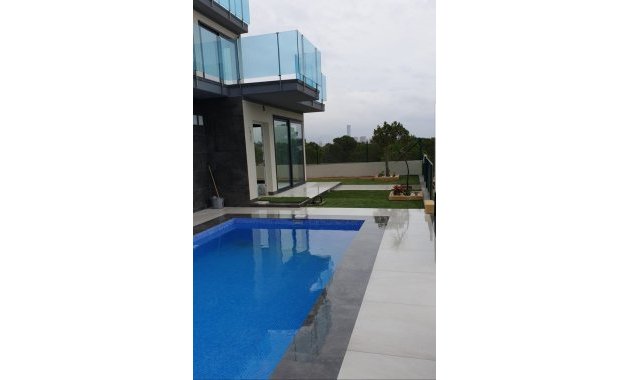 Obra nueva - Villa -
Finestrat - Campana Garden