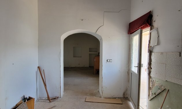 Resale - Finca   -
Torremendo