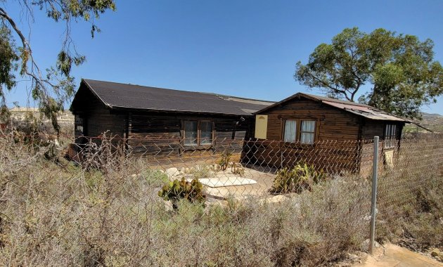 Resale - Finca   -
Torremendo