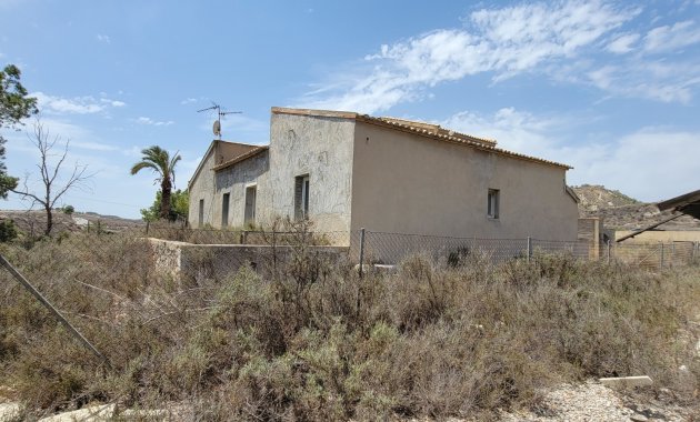 Resale - Finca   -
Torremendo