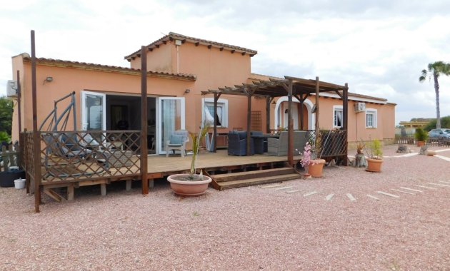 Wiederverkauf - Freistehend / Villa -
Dolores