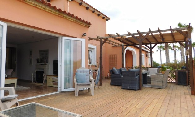 Wiederverkauf - Freistehend / Villa -
Dolores