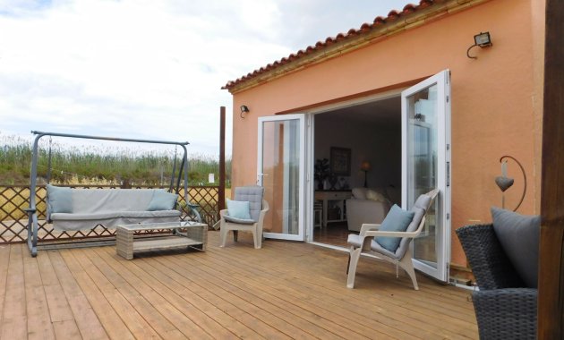 Wiederverkauf - Freistehend / Villa -
Dolores