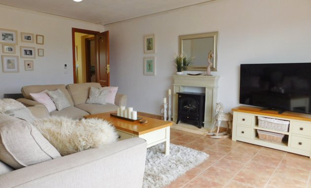 Wiederverkauf - Freistehend / Villa -
Dolores