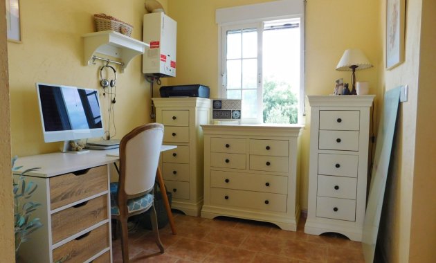 Wiederverkauf - Freistehend / Villa -
Dolores