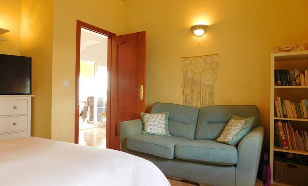 Wiederverkauf - Freistehend / Villa -
Dolores