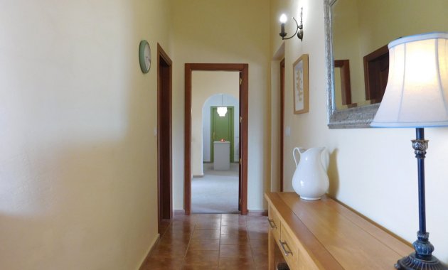 Wiederverkauf - Freistehend / Villa -
Dolores